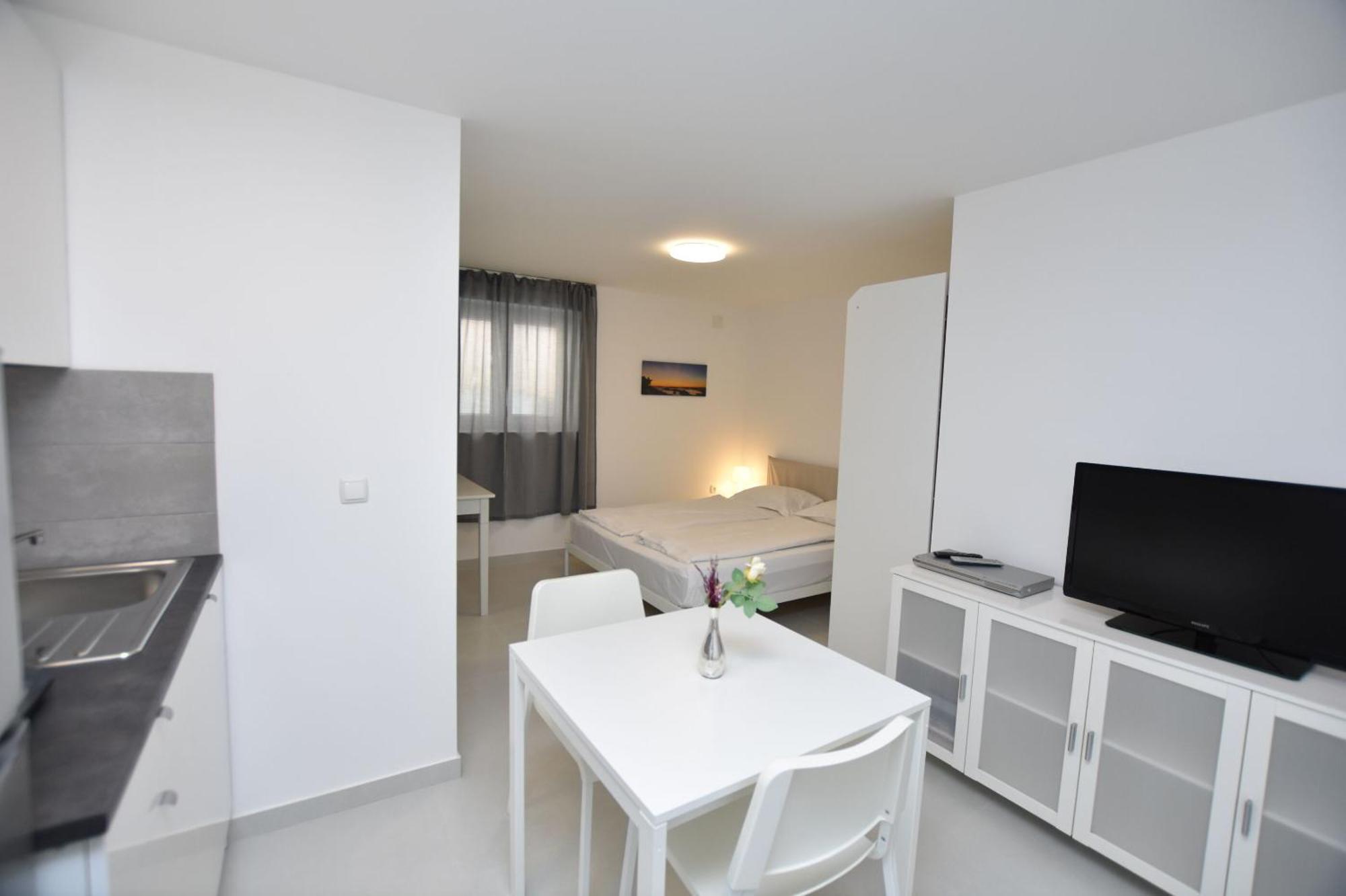 Apartments Leonardo Primosten Luaran gambar