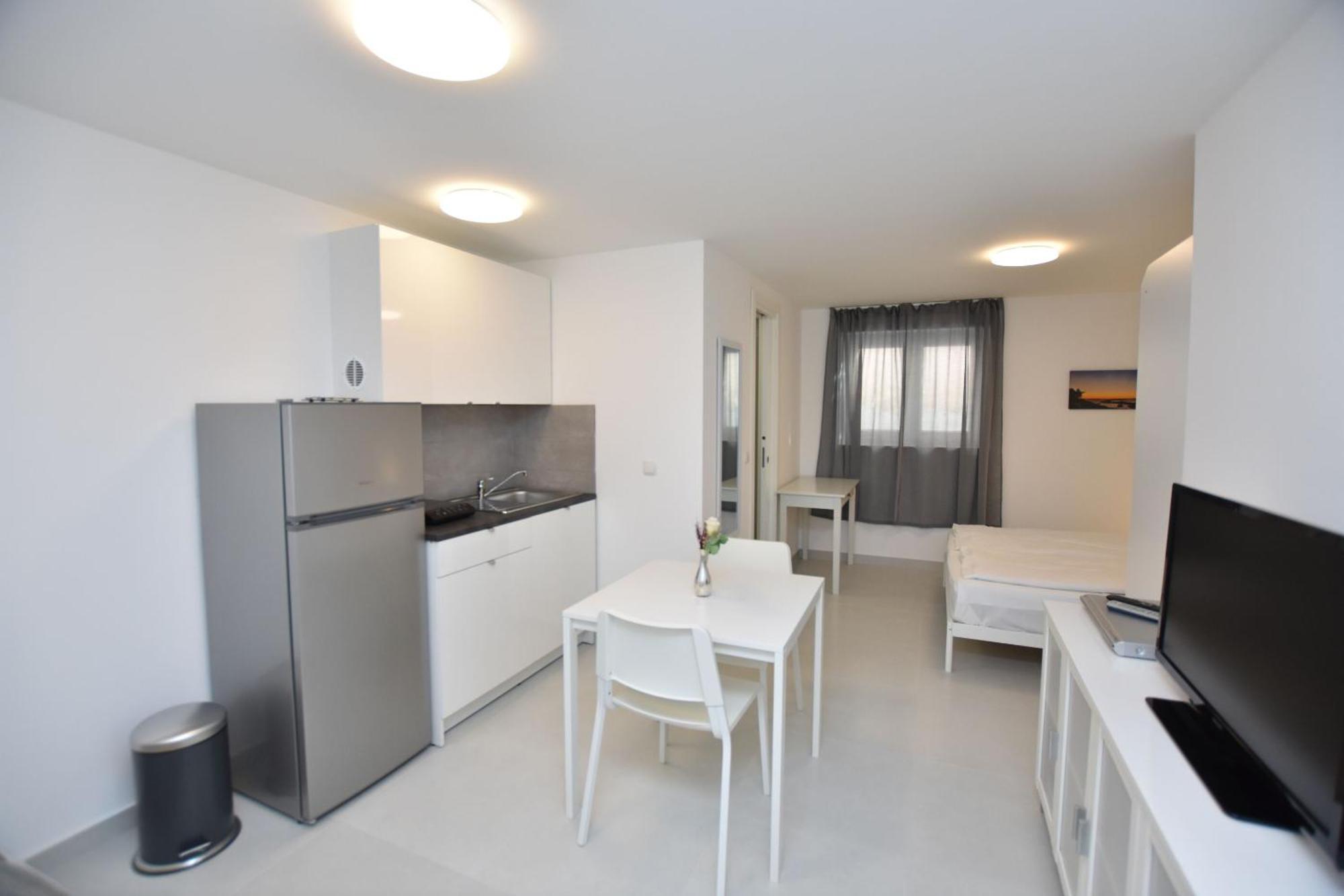 Apartments Leonardo Primosten Luaran gambar