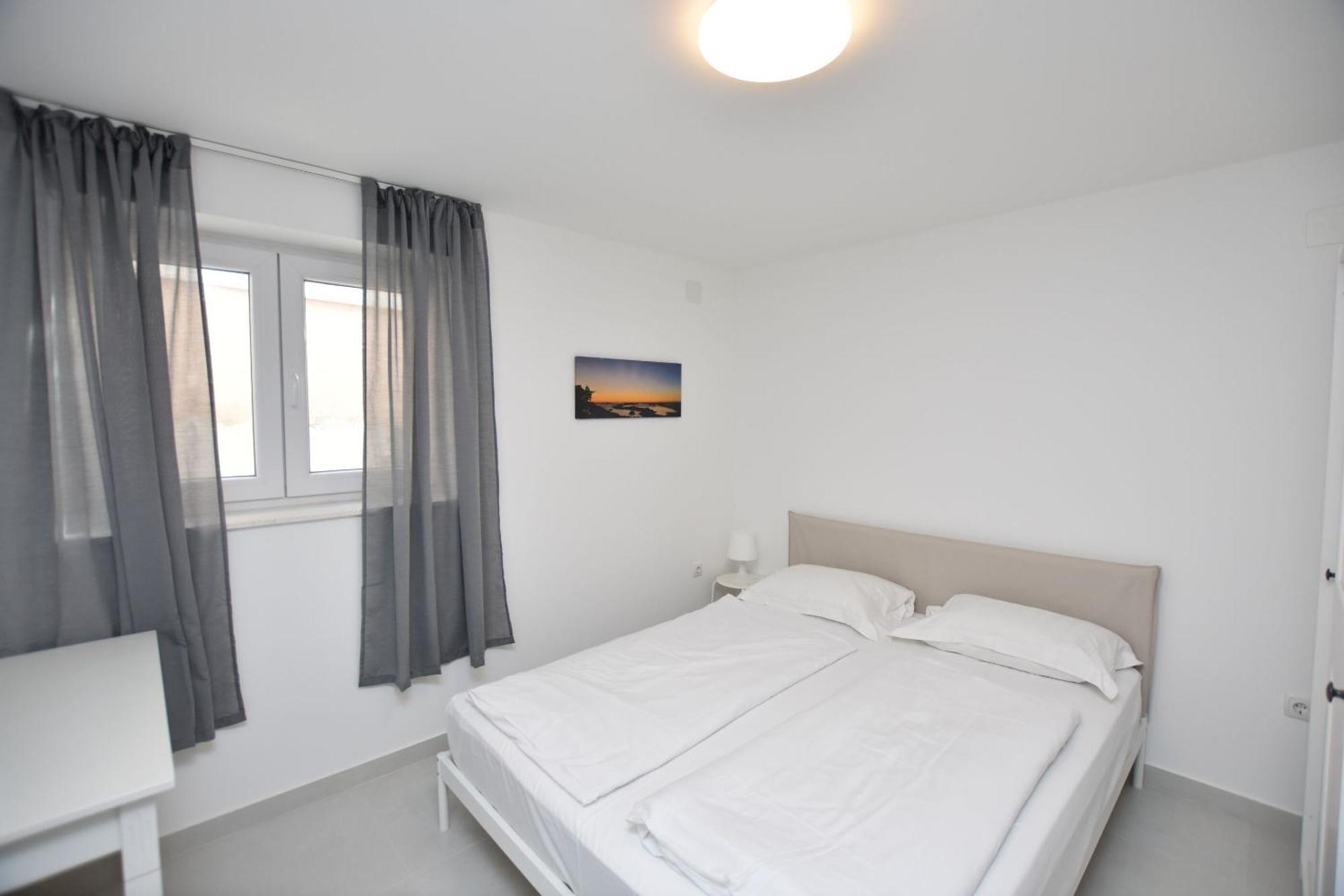 Apartments Leonardo Primosten Luaran gambar